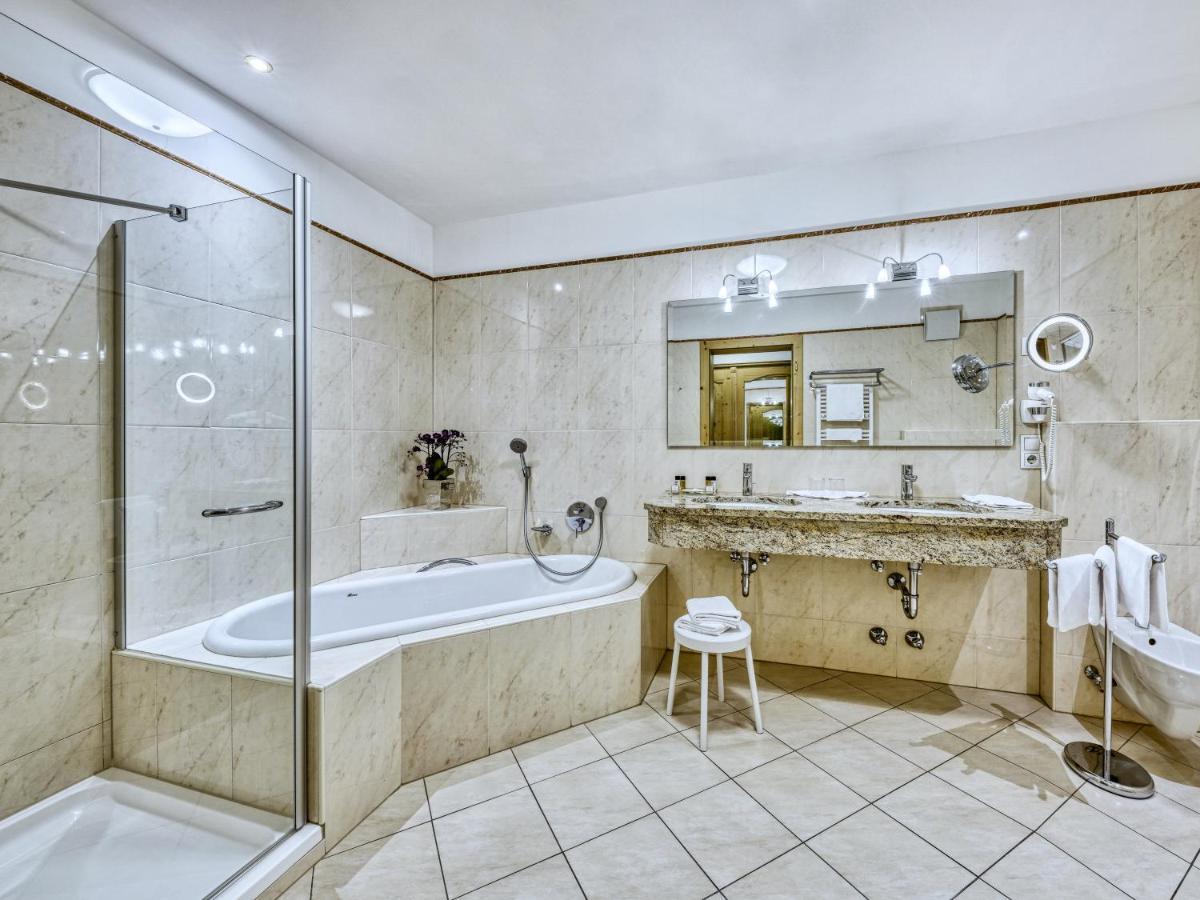 Hotel Traubenheim Tirol Buitenkant foto